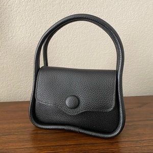 Black Mini Wonton Dumpling Satchel Bag w/ Chain Crossbody | B4